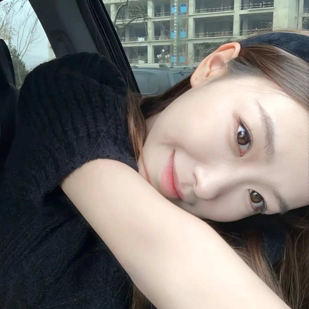 女跳水队员